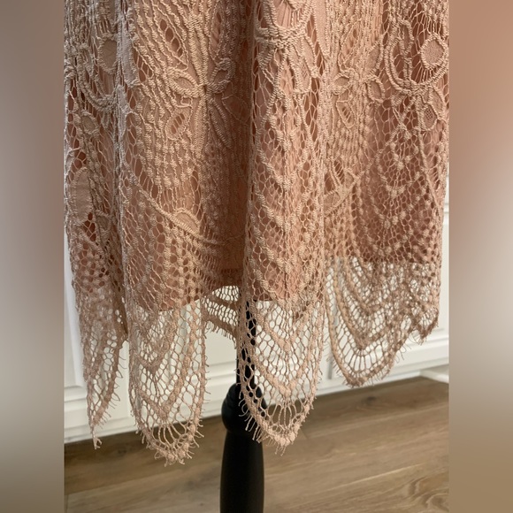 love, Fire ~ Lace Shift Dress with Keyhole Opening in Front & Back - Picture 12 of 15